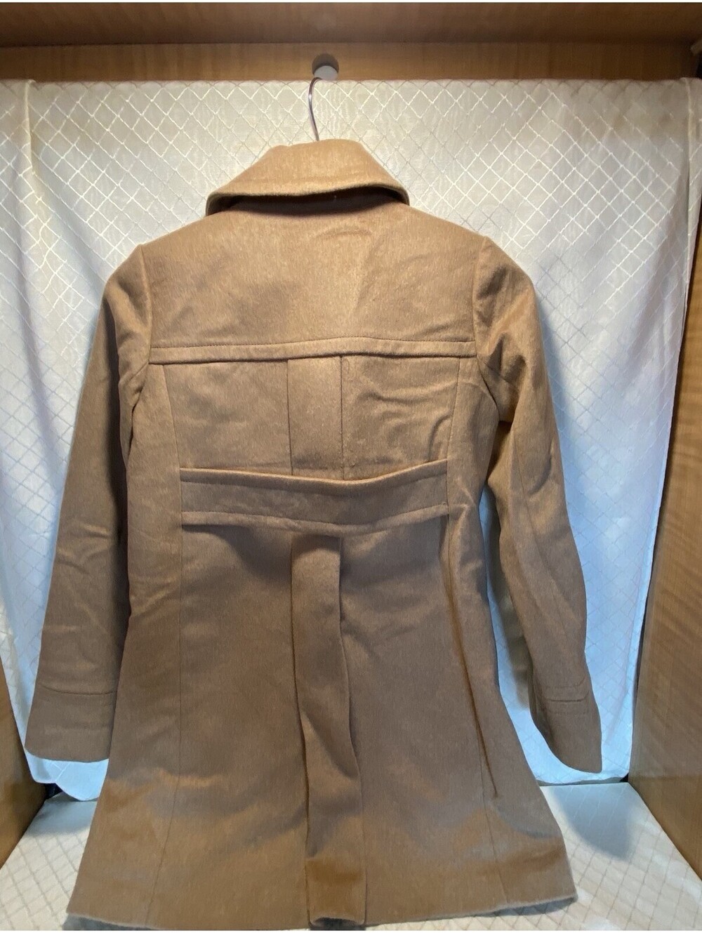 Wool J CREW size 2 camel-colored double-breasted pea coat - Picture 8 of 8